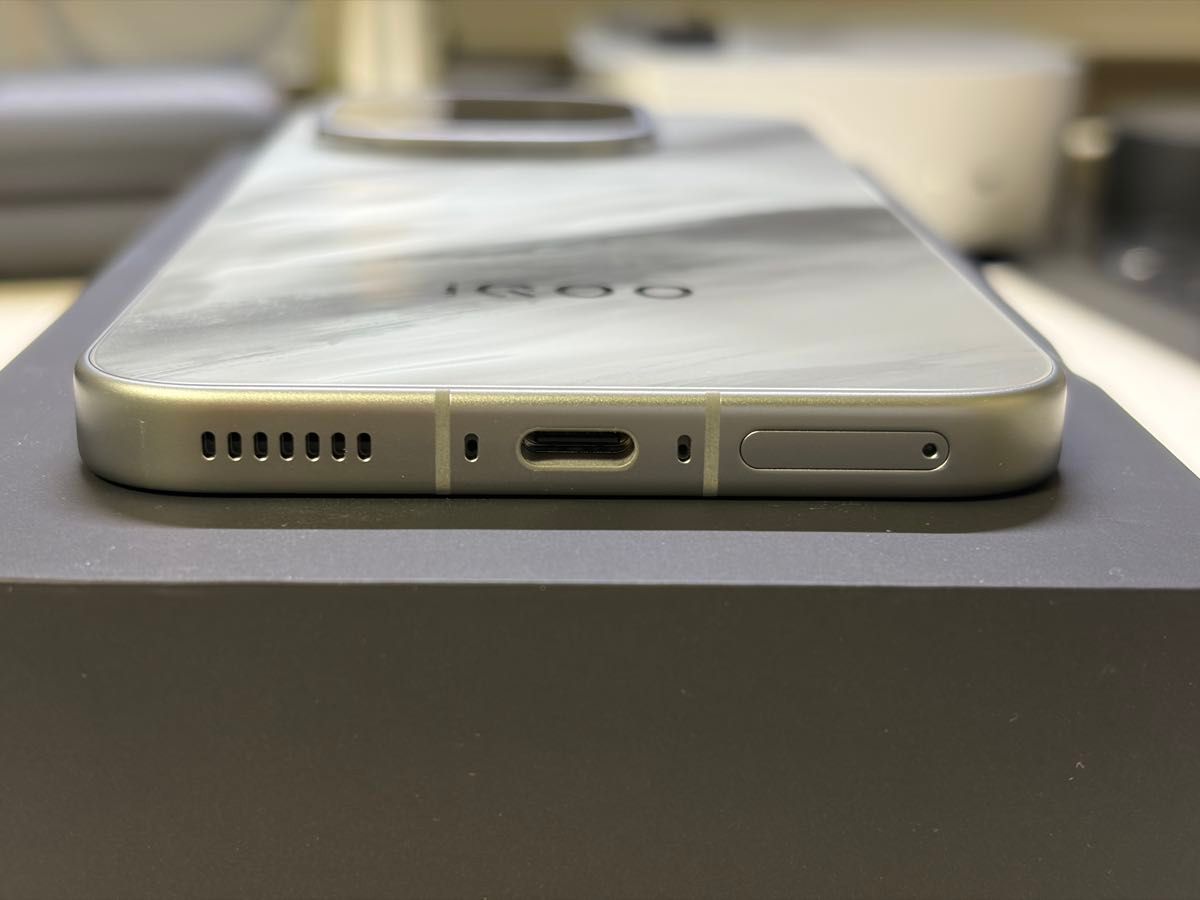 iQOO 15 12GB/256GB 中古美品 中国版｜Yahoo!フリマ（旧PayPayフリマ）