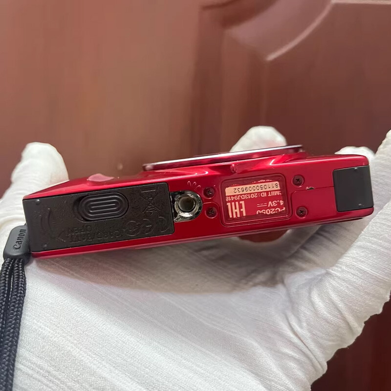 Canon Powershot SX600 HS Red 16.0MP 18x Optical Zoom Digital