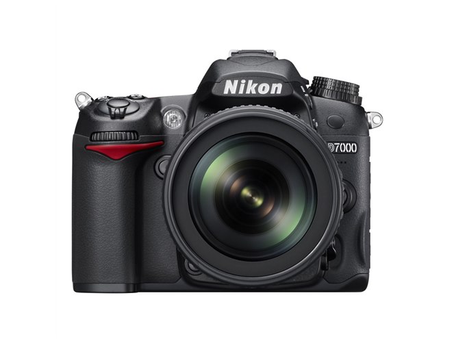 ニコン、ハイアマ向けデジタル一眼レフ「D7000」 - 価格.com