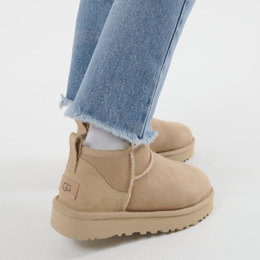 UGG（アグ） ムートンブーツ クラシック ウルトラ ミニ レディース