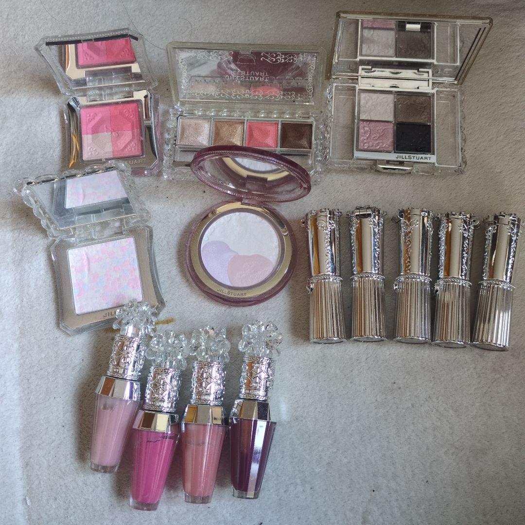 JILL STUART パウダーアイシャドウパレット口紅グロス ジルスチュアート26年春コスメ、“ティアラ輝く”新アイシャドウ