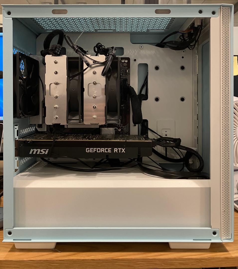 美品Samsung 990 PRO 2TB SSD Samsung 990 PRO 2TB M.2 PCI Express 4.0 Internal Solid-State Drive