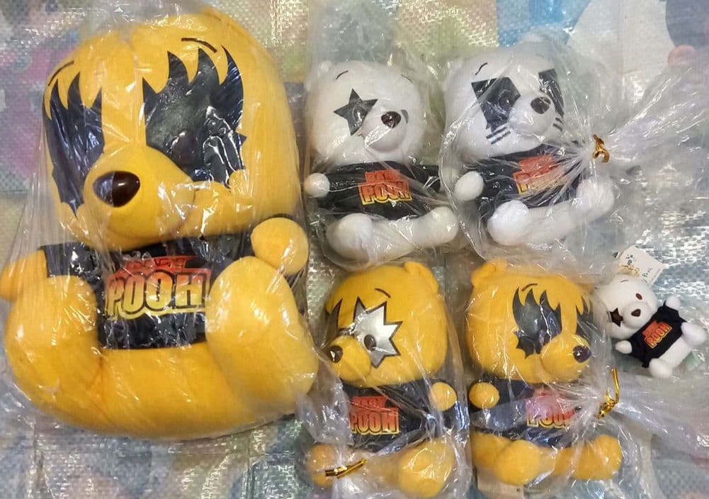 激レア★Disney ★BABYプー✖️KISSコラボぬいぐるみ★セット♪ 春の風に舞うプーさんたちが愛らしい、桜をテーマにした新コレクション